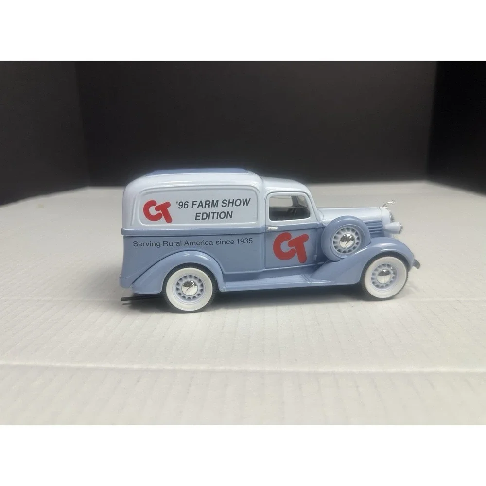 CT Farm Show Spec Cast/ Liberty Classic 1936 Dodge Panel TRUCK 1/28 DIECAST BANK